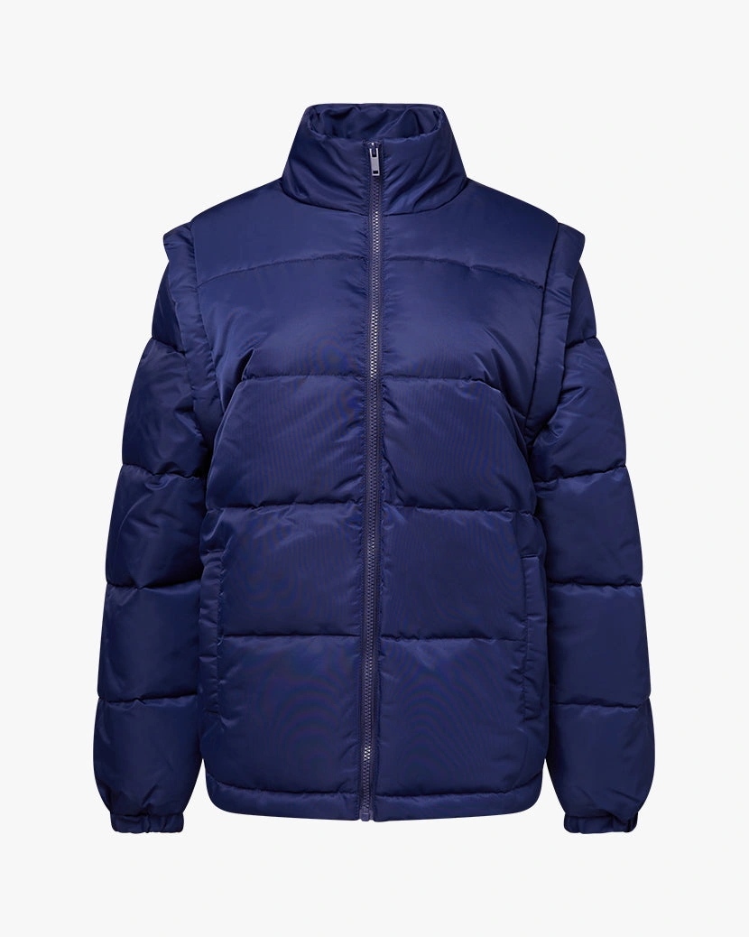 Giacca Puffer con Maniche Staccabili: Trasformazione Istantanea, Stile Senza Limiti!